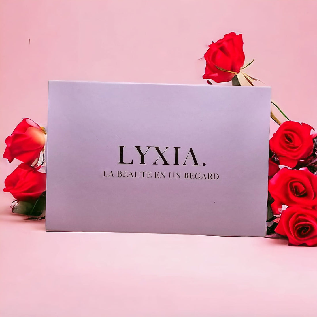 kit indispensable Lyxia + (set de brosses à maquillage GRATUIT)